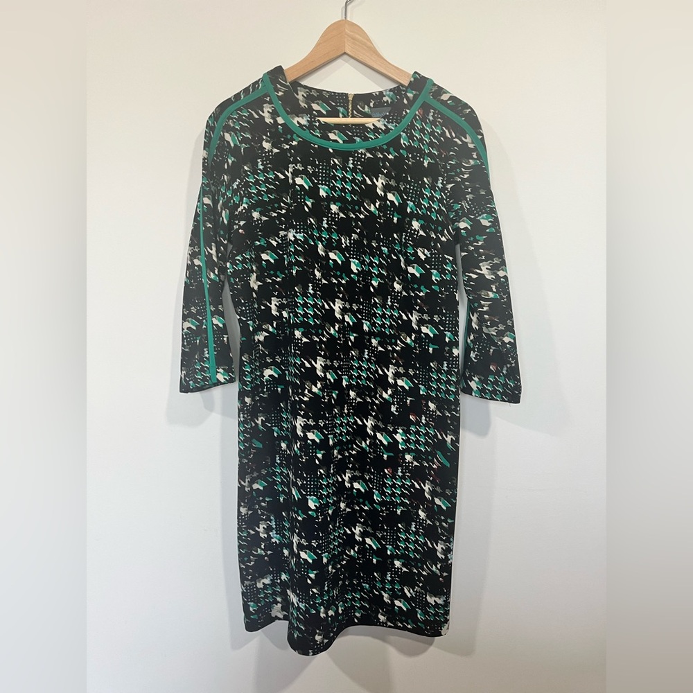 Gabby Skye Black and Green Long Sleeve Dress